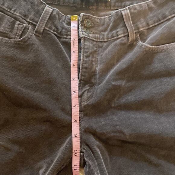 Levi’s Women’s 526 Slender Bootcut Brown Corduroy Button Flap Pockets EUC Sz 14 - Picture 9 of 12